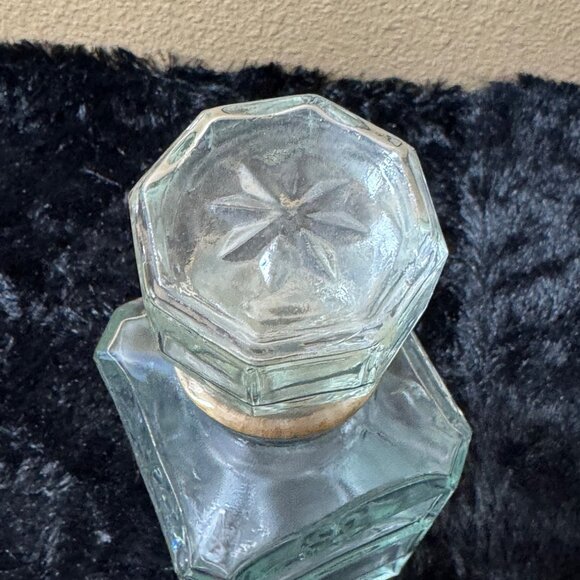 Vintage Walker Bourbon Glass Decanter Starburst Design Cork Stopper - Picture 3 of 7